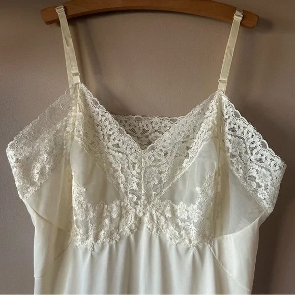 Vintage Vassarette Div Of Musingwear Inc Cream Slip Dress - Picture 8 of 12